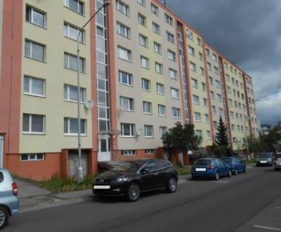 Suche 4-Zimmer-Wohnung, 4-Zimmer-Wohnung, Sásová, Banská Bystrica, Slo
