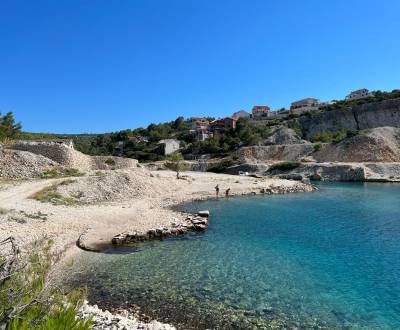 KROATIEN/BRAČ - Baugrundstück 150 m von einem wunderschönen Strand ent