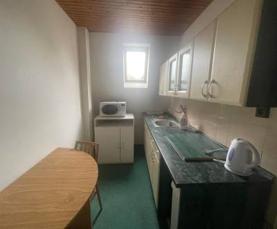 Mieten 4-Zimmer-Wohnung, 4-Zimmer-Wohnung, Nesvady, Komárno, Slowakei