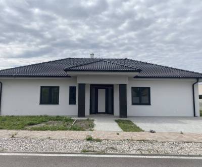 Kaufen Einfamilienhaus, Einfamilienhaus, Adyho ulica, Dunajská Streda,