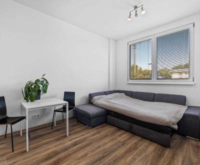 Kaufen 2-Zimmer-Wohnung, 2-Zimmer-Wohnung, Hlavná, Senec, Slowakei