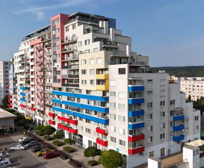 Kaufen 4-Zimmer-Wohnung, 4-Zimmer-Wohnung, Saratovská, Bratislava - Dú