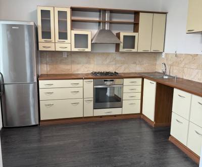 Kaufen 3-Zimmer-Wohnung, 3-Zimmer-Wohnung, Suchá nad Parnou, Trnava, S