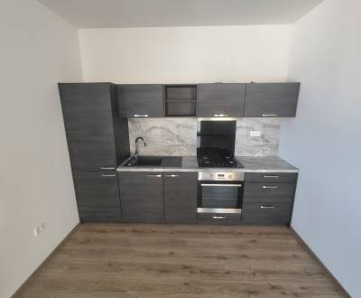 Mieten 2-Zimmer-Wohnung, 2-Zimmer-Wohnung, Nové Zámky, Slowakei