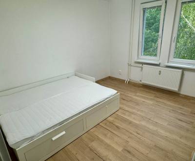 Mieten 3-Zimmer-Wohnung, 3-Zimmer-Wohnung, Radarová, Bratislava - Ruži