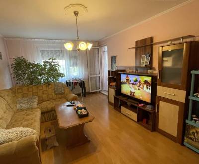 Kaufen 3-Zimmer-Wohnung, 3-Zimmer-Wohnung, Športová, Dunajská Streda, 