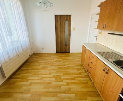 Kaufen 3-Zimmer-Wohnung, 3-Zimmer-Wohnung, Kasárenská, Nové Zámky, Slo