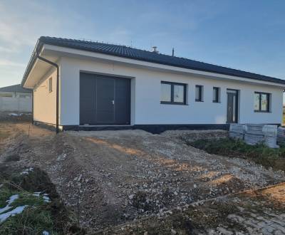 VERKAUF - 5 Zimmer Haus mit Garage - Lužianky, RED OAK