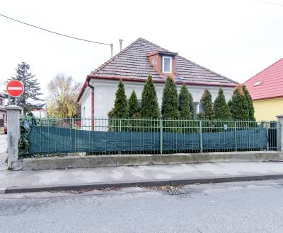 Mieten Einfamilienhaus, Einfamilienhaus, Bulharská, Bratislava - Ružin