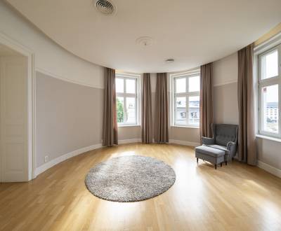 Mieten 5+ Zimmer-Wohnung, 5+ Zimmer-Wohnung, Tolstého, Bratislava - St