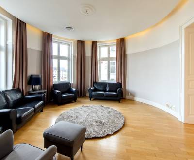 Mieten 5+ Zimmer-Wohnung, 5+ Zimmer-Wohnung, Tolstého, Bratislava - St