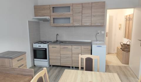 Mieten 1-Zimmer-Wohnung, 1-Zimmer-Wohnung, Nové Zámky, Slowakei