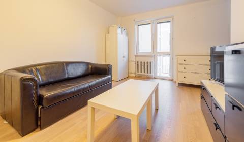 Mieten 1-Zimmer-Wohnung, 1-Zimmer-Wohnung, Dunajská, Bratislava - Star