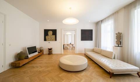 Kaufen 4-Zimmer-Wohnung, 4-Zimmer-Wohnung, Bratislava - Staré Mesto, S