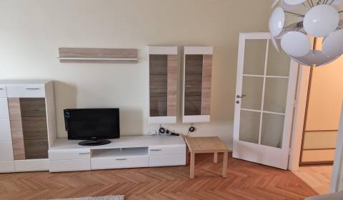 Mieten 2-Zimmer-Wohnung, 2-Zimmer-Wohnung, Dunajská, Bratislava - Star