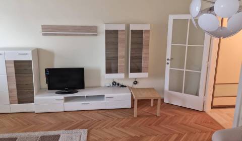 Mieten 3-Zimmer-Wohnung, 3-Zimmer-Wohnung, Námestie SNP, Bratislava - 