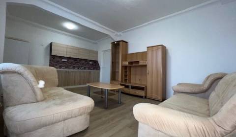 Mieten 2-Zimmer-Wohnung, 2-Zimmer-Wohnung, Haburská, Bratislava - Ruži