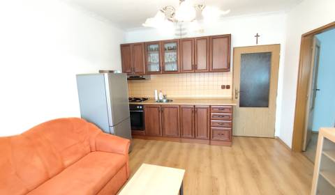 Mieten 1-Zimmer-Wohnung, 1-Zimmer-Wohnung, Šafárikova, Nové Zámky, Slo