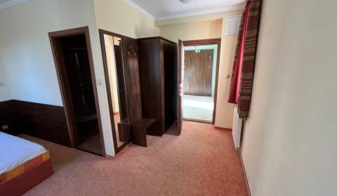 Kaufen 4-Zimmer-Wohnung, 4-Zimmer-Wohnung, Timravy, Banská Bystrica, S