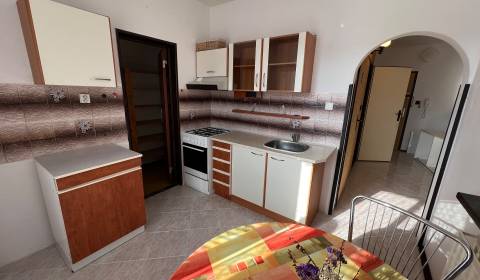 Kaufen 3-Zimmer-Wohnung, 3-Zimmer-Wohnung, Rozkvet, Považská Bystrica,