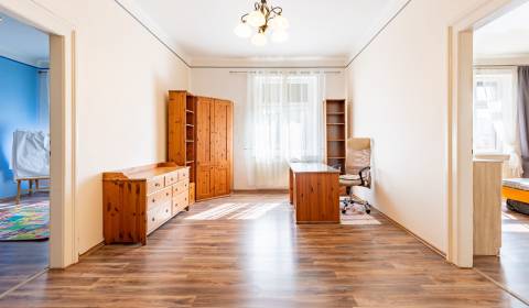 Mieten 4-Zimmer-Wohnung, 4-Zimmer-Wohnung, Trnavská cesta, Bratislava 