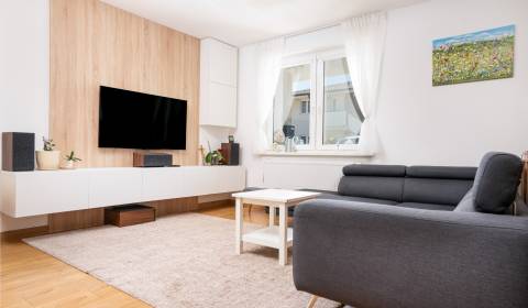 Kaufen 3-Zimmer-Wohnung, 3-Zimmer-Wohnung, Ligurčeková, Bratislava - P