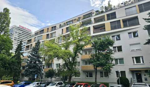 Kaufen 3-Zimmer-Wohnung, 3-Zimmer-Wohnung, Rumančeková, Bratislava - R