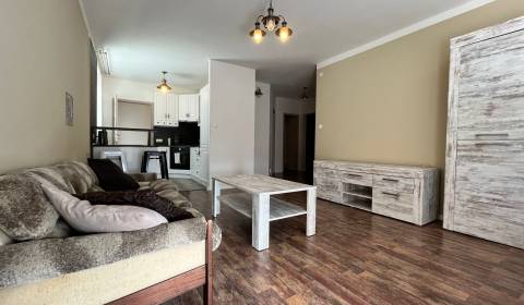 Mieten 3-Zimmer-Wohnung, 3-Zimmer-Wohnung, Jazmínová, Košice - Západ, 