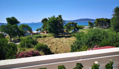 KROATIEN - Apartmenthaus 100 m vom Meer entfernt - VODICE ​