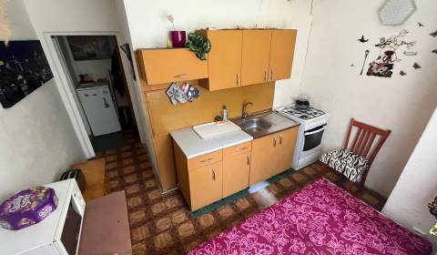 Kaufen 1-Zimmer-Wohnung, 1-Zimmer-Wohnung, Okružná, Banská Bystrica, S