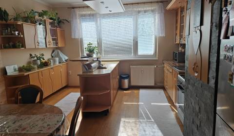 Kaufen 4-Zimmer-Wohnung, 4-Zimmer-Wohnung, Rozkvet, Považská Bystrica,