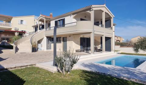 KROATIEN - Schönes Familienhaus mit Pool - VODICE