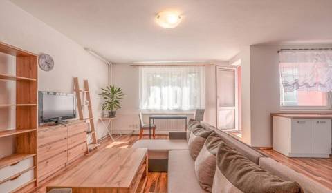 Kaufen 2-Zimmer-Wohnung, 2-Zimmer-Wohnung, Pri Šajbách, Bratislava - R