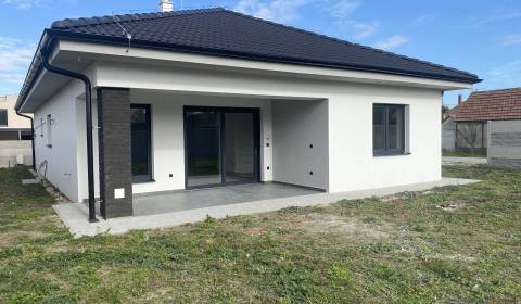 Kaufen Einfamilienhaus, Einfamilienhaus, Adyho ulica, Dunajská Streda,