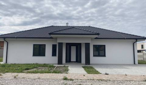 Kaufen Einfamilienhaus, Einfamilienhaus, Adyho ulica, Dunajská Streda,