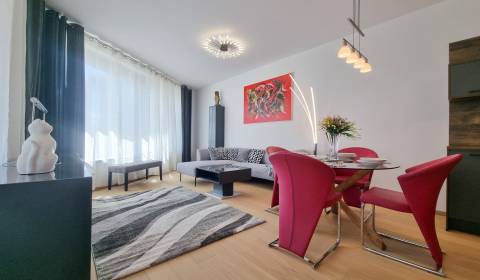 Mieten 3-Zimmer-Wohnung, 3-Zimmer-Wohnung, Bottova, Bratislava - Staré