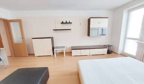 Mieten 3-Zimmer-Wohnung, 3-Zimmer-Wohnung, Kúpeľná, Bratislava - Staré