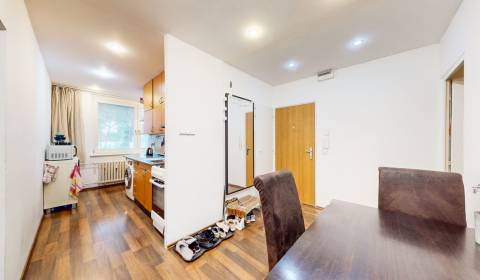 Kaufen 3-Zimmer-Wohnung, 3-Zimmer-Wohnung, Ondrejovova, Bratislava - R