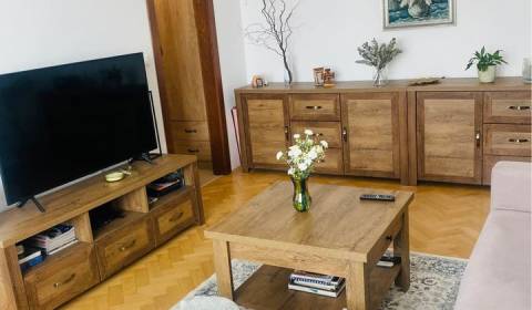 Kaufen 2-Zimmer-Wohnung, 2-Zimmer-Wohnung, Mikovíniho, Bratislava - No