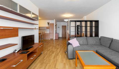 Mieten 2-Zimmer-Wohnung, 2-Zimmer-Wohnung, Bajkalská, Bratislava - Ruž