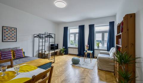 Mieten 3-Zimmer-Wohnung, 3-Zimmer-Wohnung, Špitálska, Bratislava - Sta