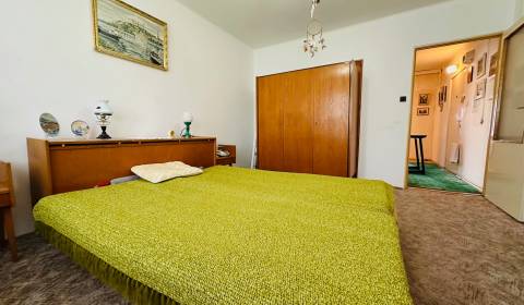 Kaufen 3-Zimmer-Wohnung, 3-Zimmer-Wohnung, Školská, Dunajská Streda, S