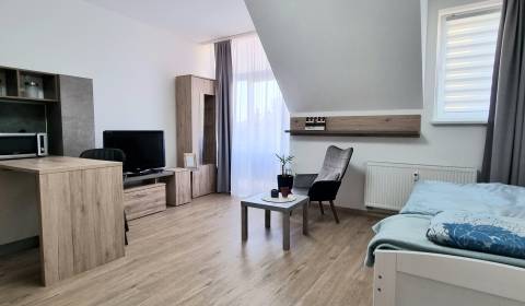 Mieten 1-Zimmer-Wohnung, 1-Zimmer-Wohnung, Konštantína Čulena, Trnava,