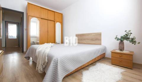 Kaufen 4-Zimmer-Wohnung, 4-Zimmer-Wohnung, Vyšehradská, Bratislava - P