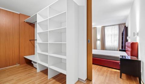 Mieten 3-Zimmer-Wohnung, 3-Zimmer-Wohnung, Hlboká cesta, Bratislava - 