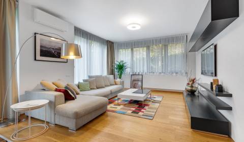 Kaufen 4-Zimmer-Wohnung, 4-Zimmer-Wohnung, Strážna, Bratislava - Nové 