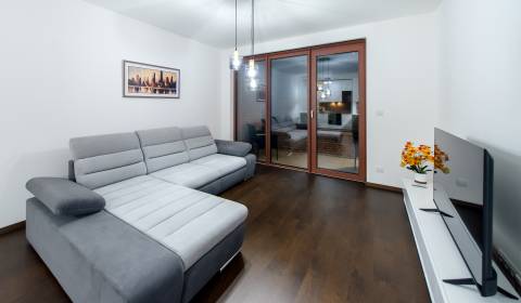 Mieten 2-Zimmer-Wohnung, 2-Zimmer-Wohnung, Košická, Bratislava - Ružin