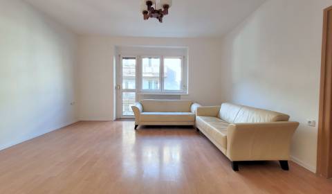 Mieten 3-Zimmer-Wohnung, 3-Zimmer-Wohnung, Azovská, Bratislava - Ružin