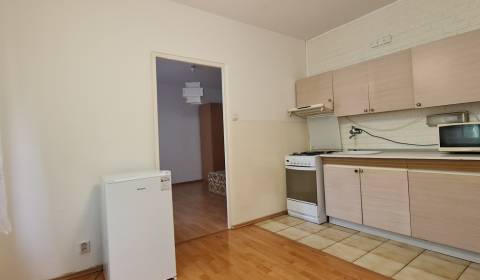 Kaufen 3-Zimmer-Wohnung, 3-Zimmer-Wohnung, Žiar nad Hronom, Slowakei