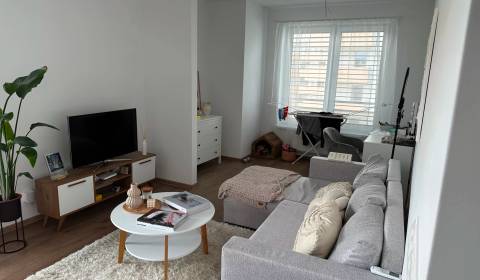 Kaufen 2-Zimmer-Wohnung, 2-Zimmer-Wohnung, Galvaniho, Bratislava - Ruž